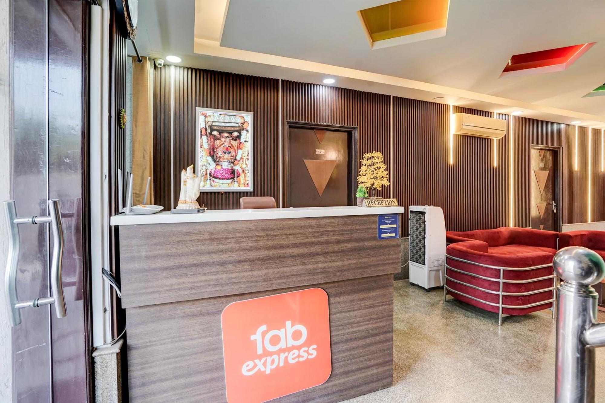 Fabexpress Next Home Gurgaon Dış mekan fotoğraf