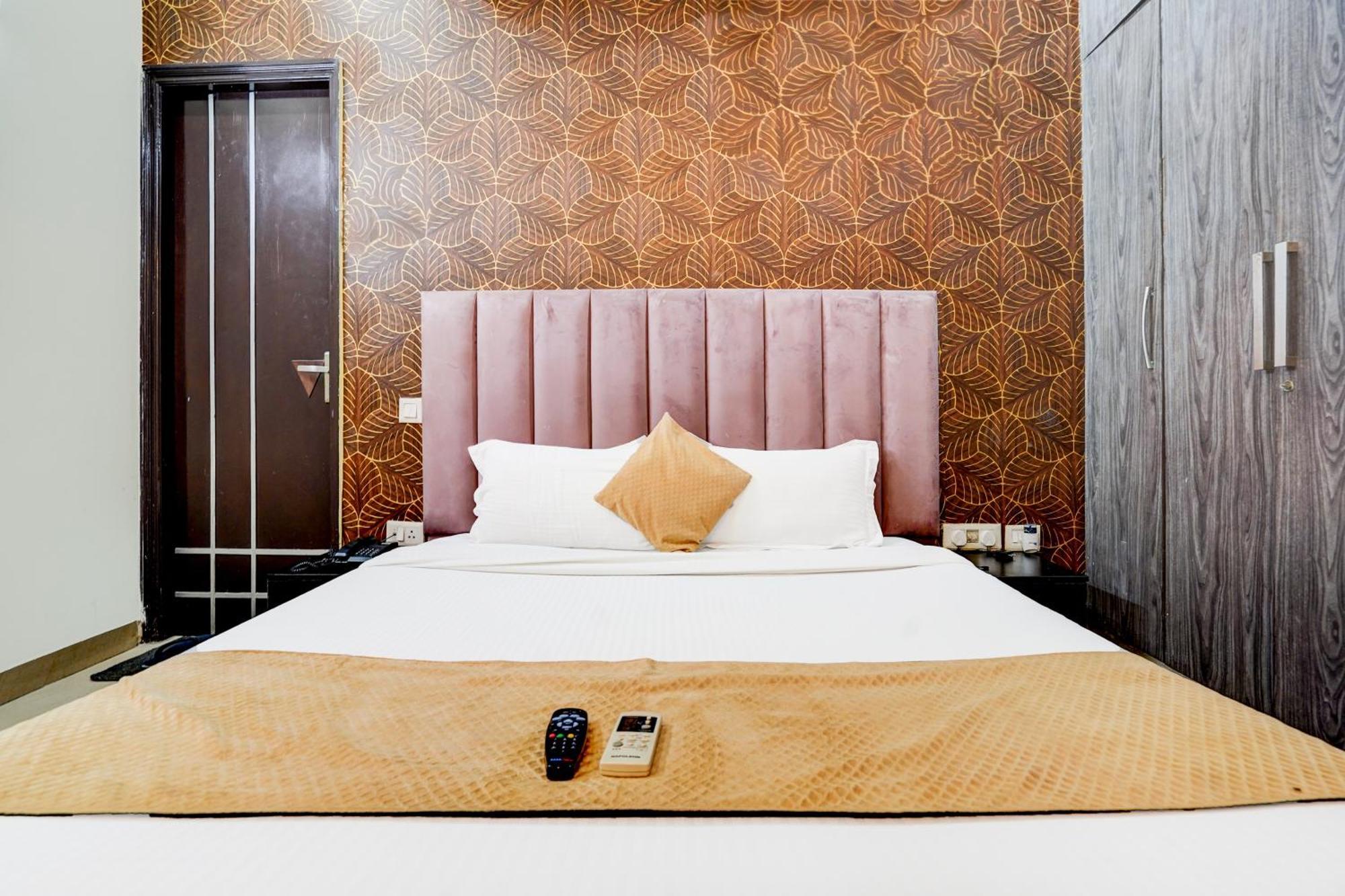 Fabexpress Next Home Gurgaon Dış mekan fotoğraf